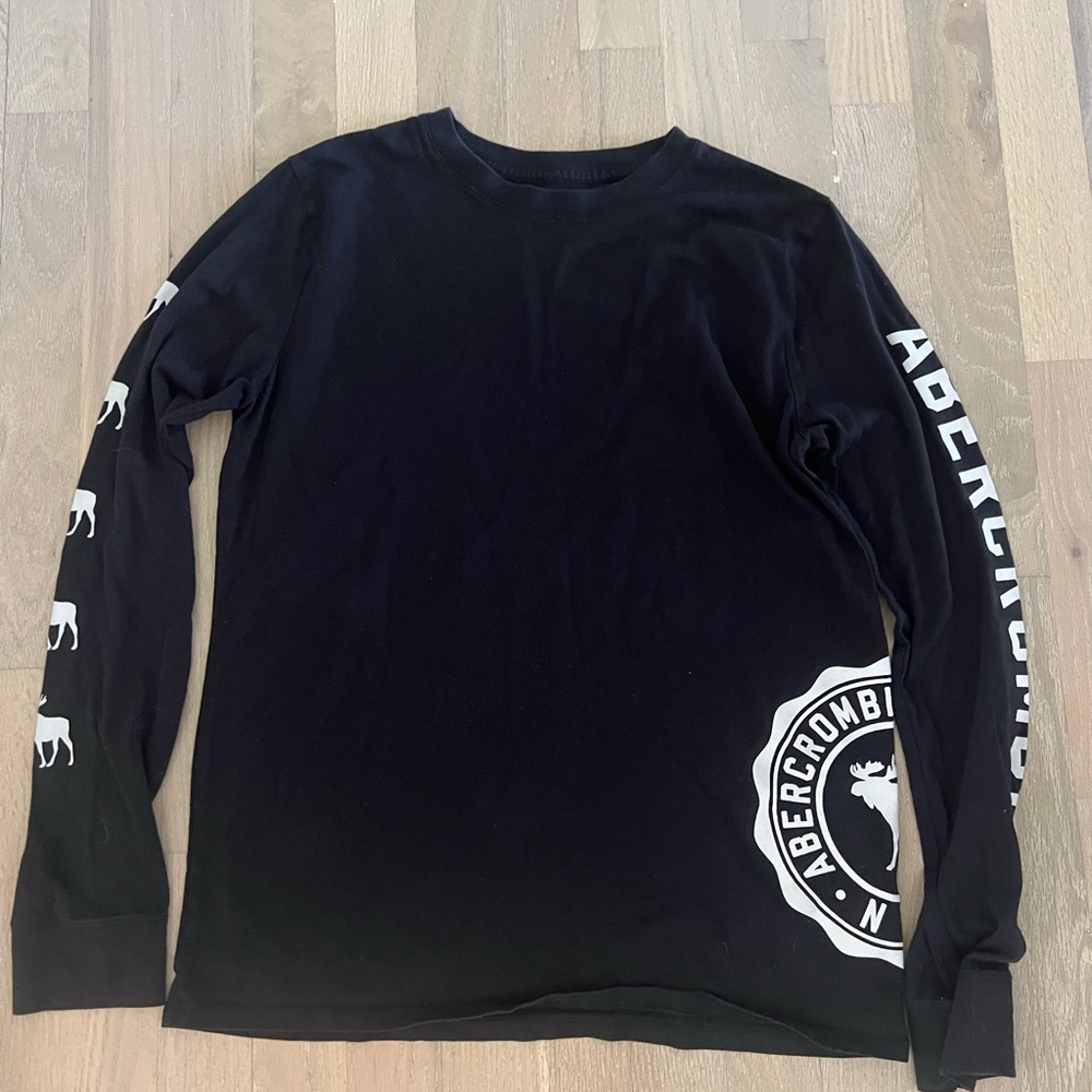 Black Abercrombie long-sleeve shirt